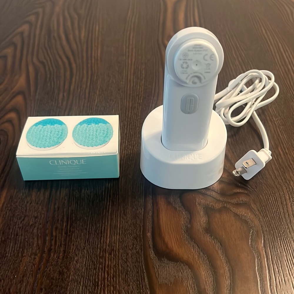 Clinique Face Brush with Brush Head